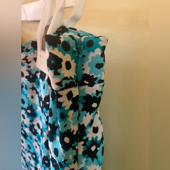 Michael Kors Skirt and Top including White Leather Belt - Picture 17 of 17